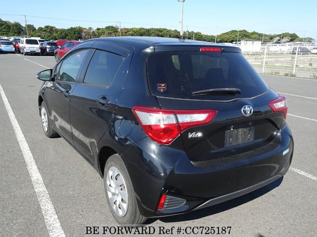 2017 Toyota vitz - PIF336F613